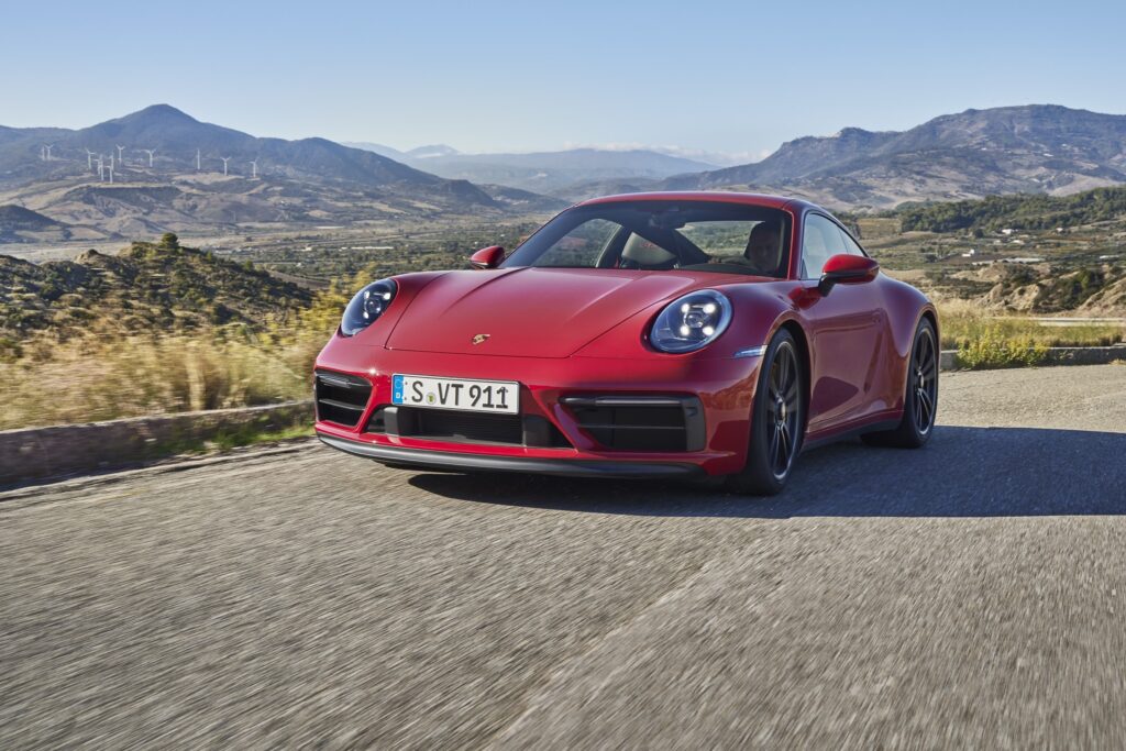 ¿Cuáles son los 25 autos que mejor mantienen su valor mejor y los 25 peores?
