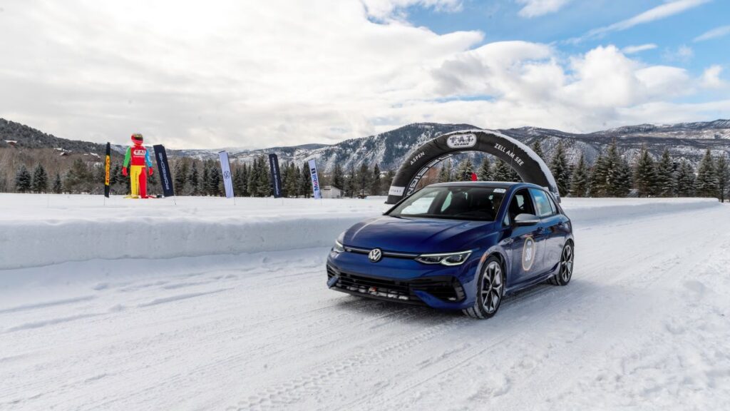 El VW Golf R gana a lo grande en el primer F.A.T. la carrera de hielo en Aspen